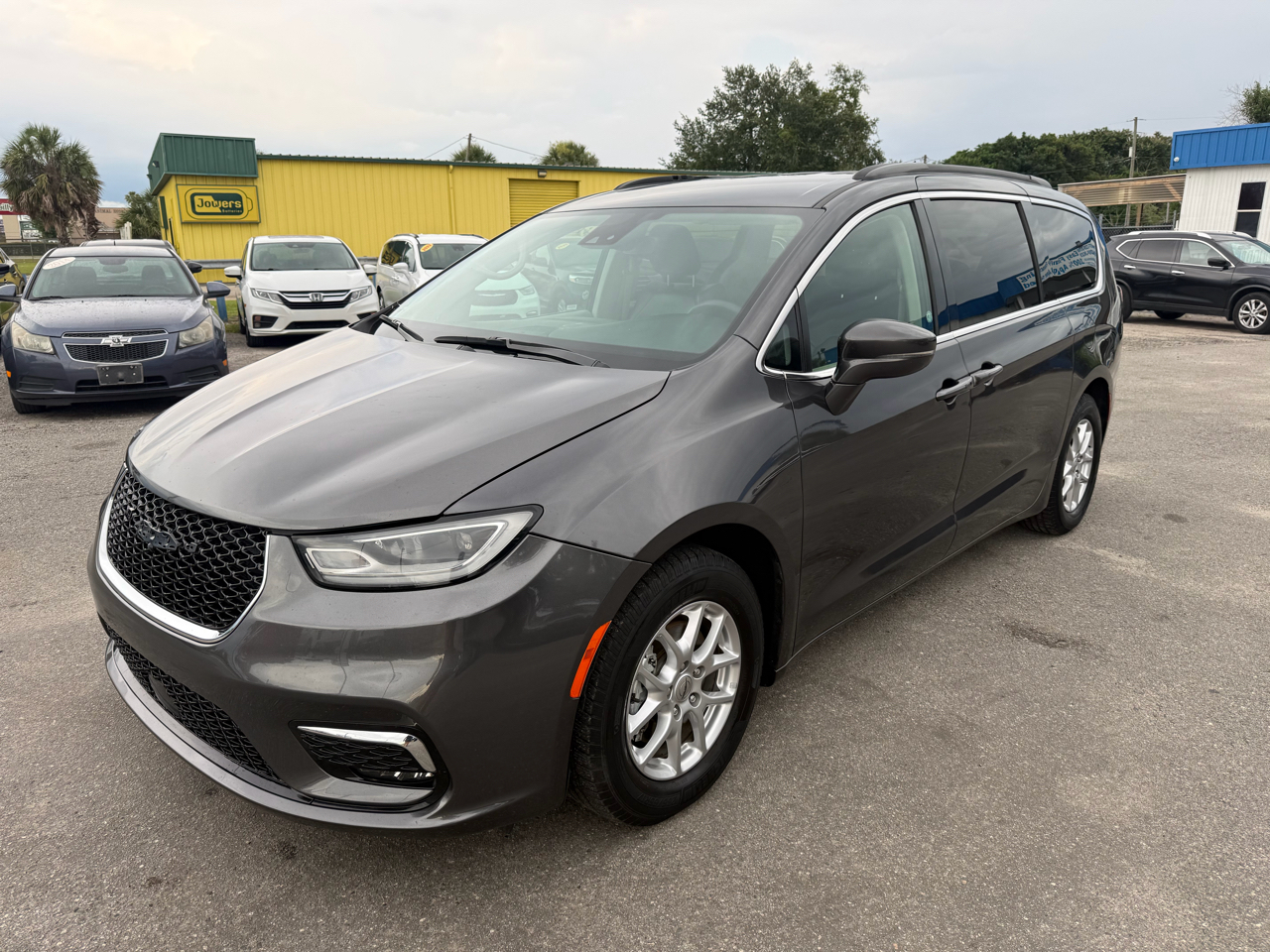 Chrysler Pacifica Touring L FWD 2022