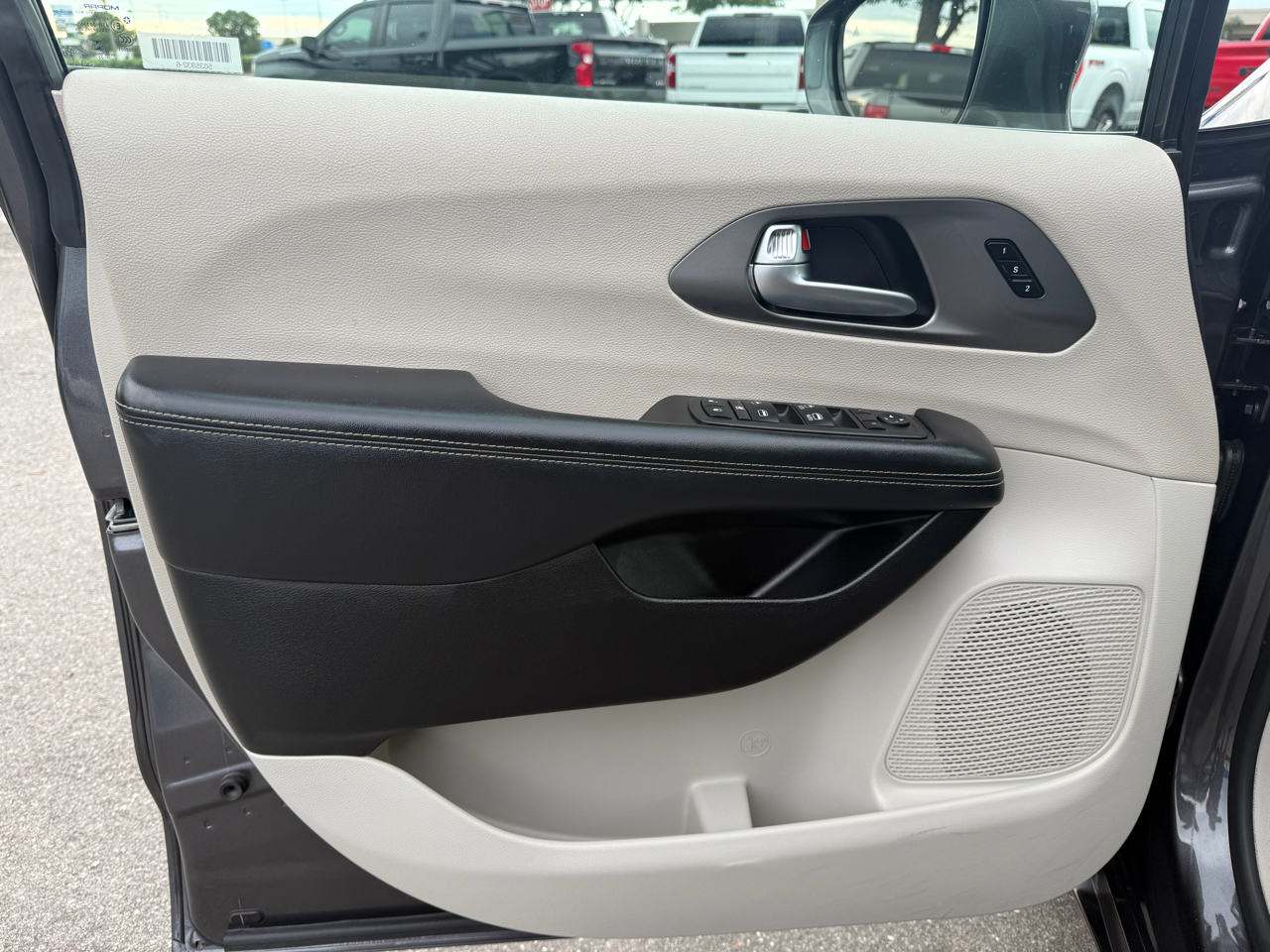 Chrysler Pacifica Touring L FWD 2022