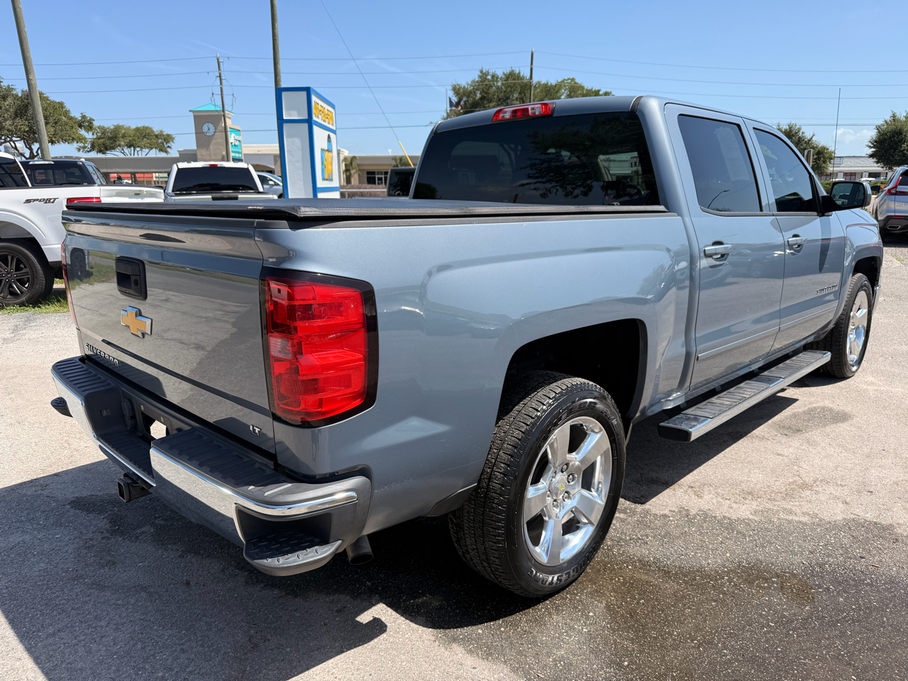 Chevrolet Silverado 1500 2WD Crew Cab 143.5" LT w/1LT 2015