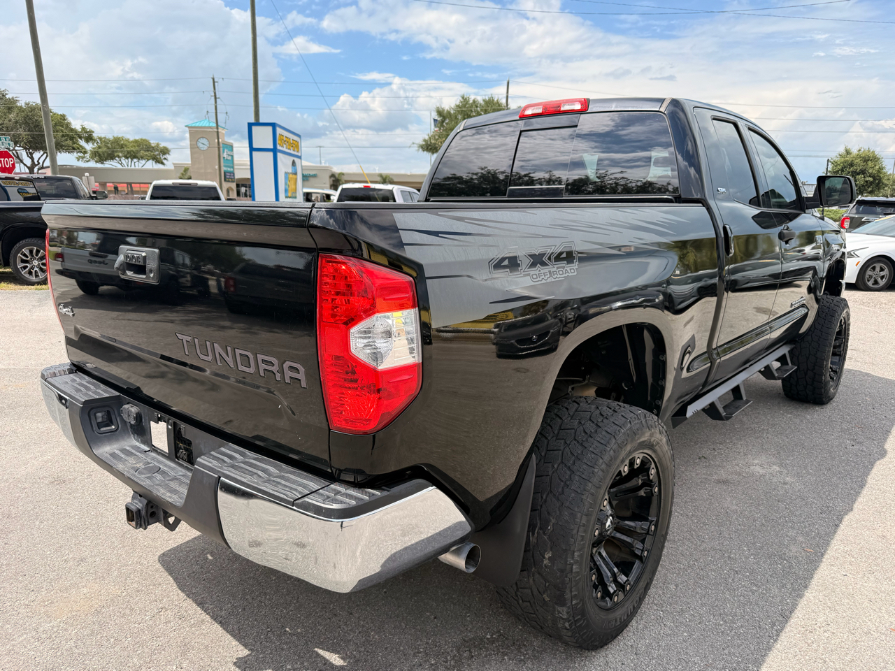 Toyota Tundra 4WD SR5 Double Cab 6.5' Bed 5.7L (Natl) 2018