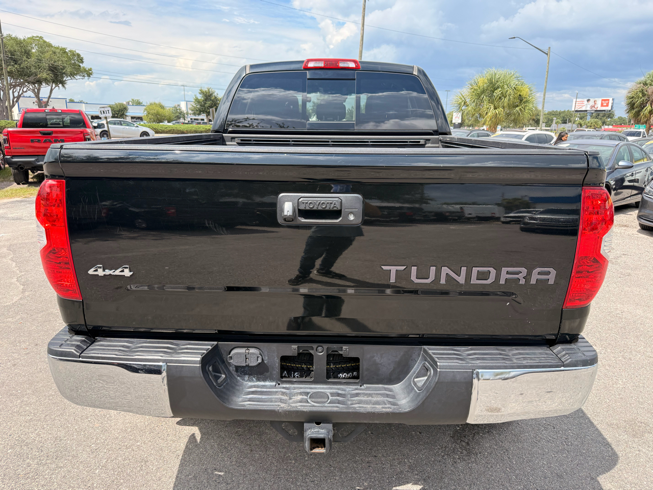 Toyota Tundra 4WD SR5 Double Cab 6.5' Bed 5.7L (Natl) 2018