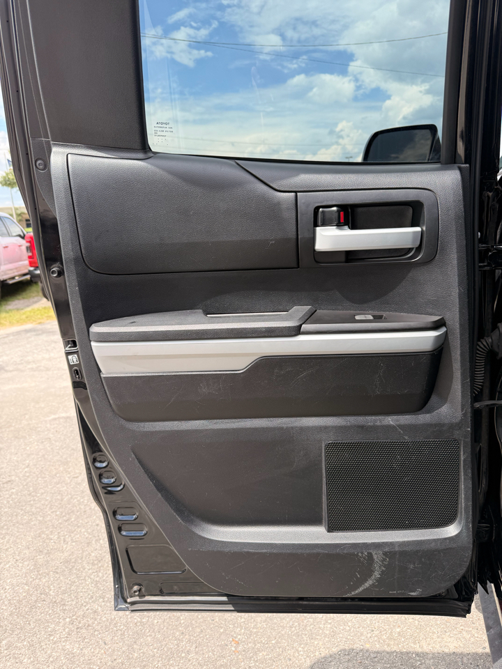 Toyota Tundra 4WD SR5 Double Cab 6.5' Bed 5.7L (Natl) 2018