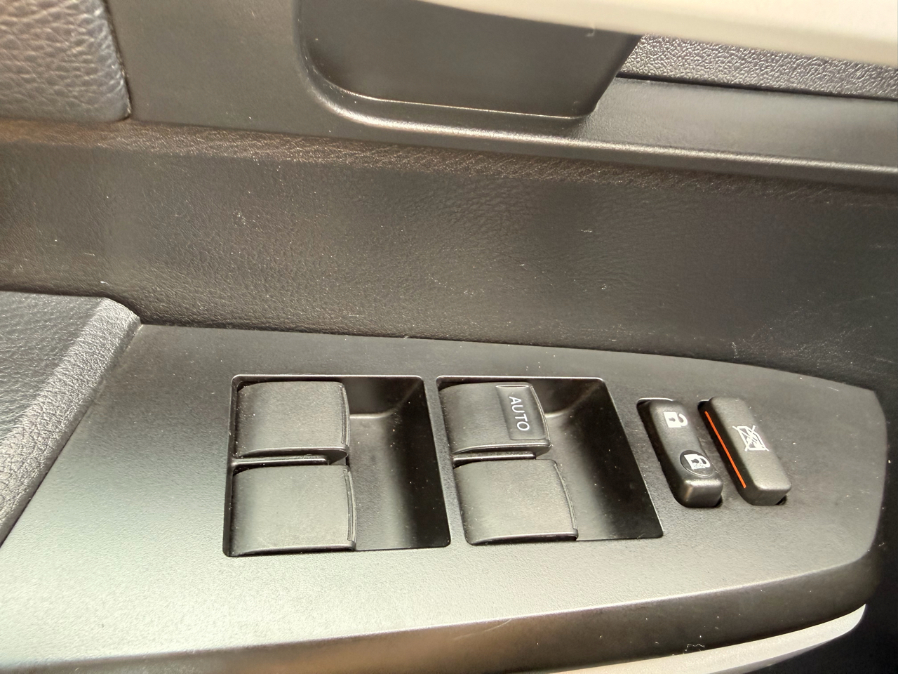 Toyota Tundra 4WD SR5 Double Cab 6.5' Bed 5.7L (Natl) 2018