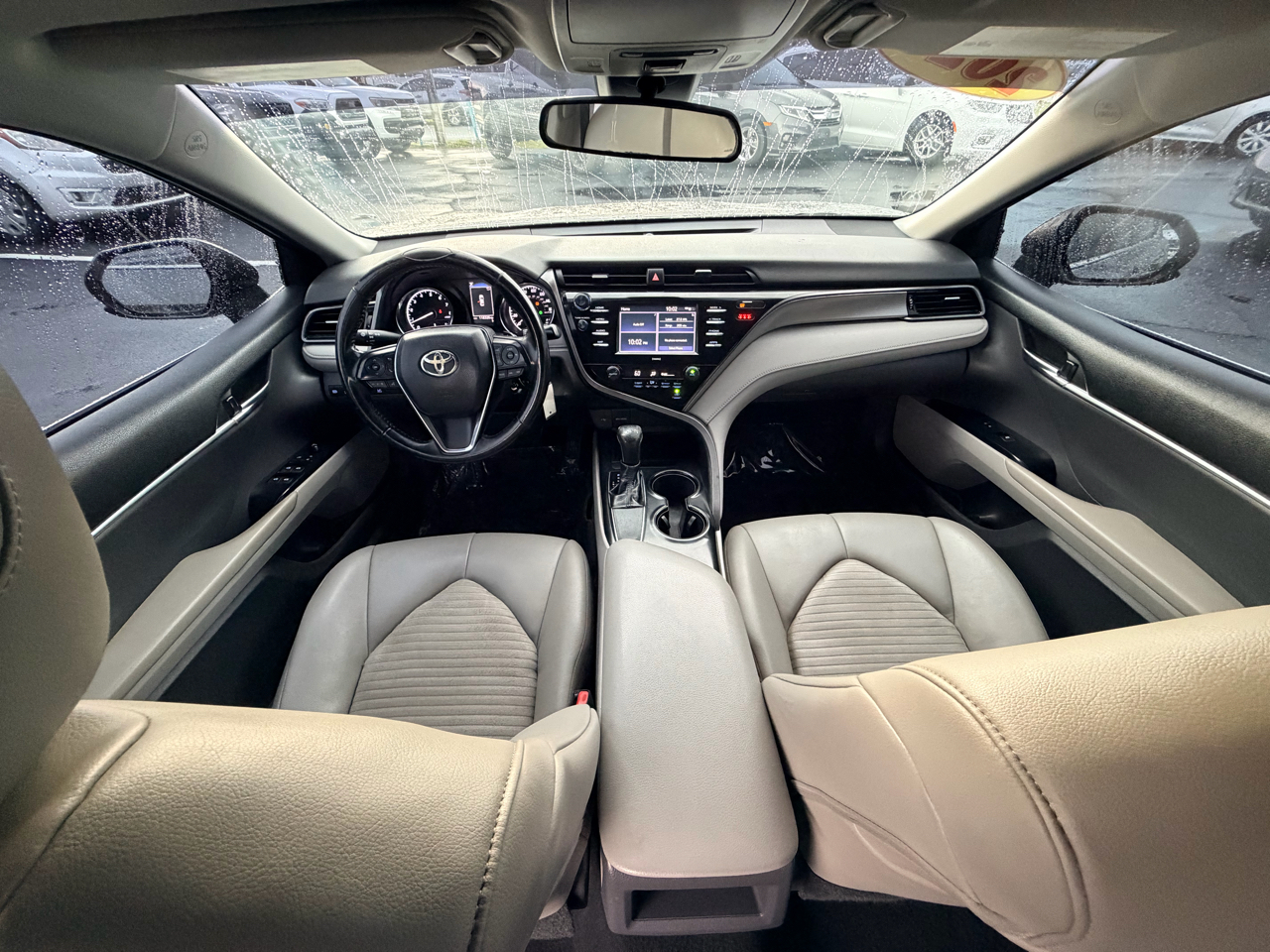 Toyota Camry SE Auto (Natl) 2020