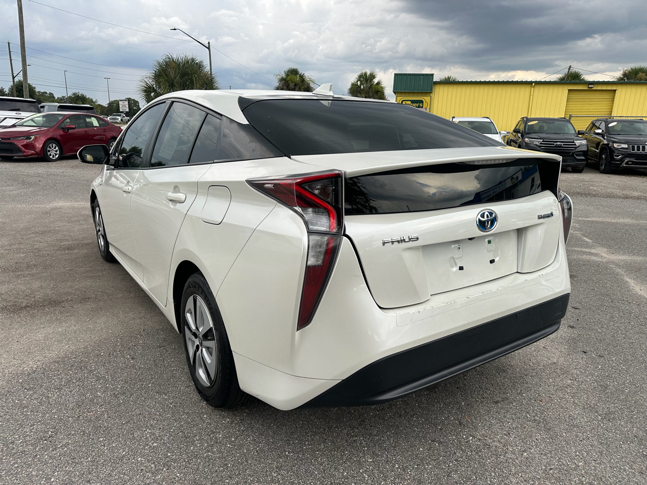 Toyota Prius 5dr HB Three Touring (Natl) 2016