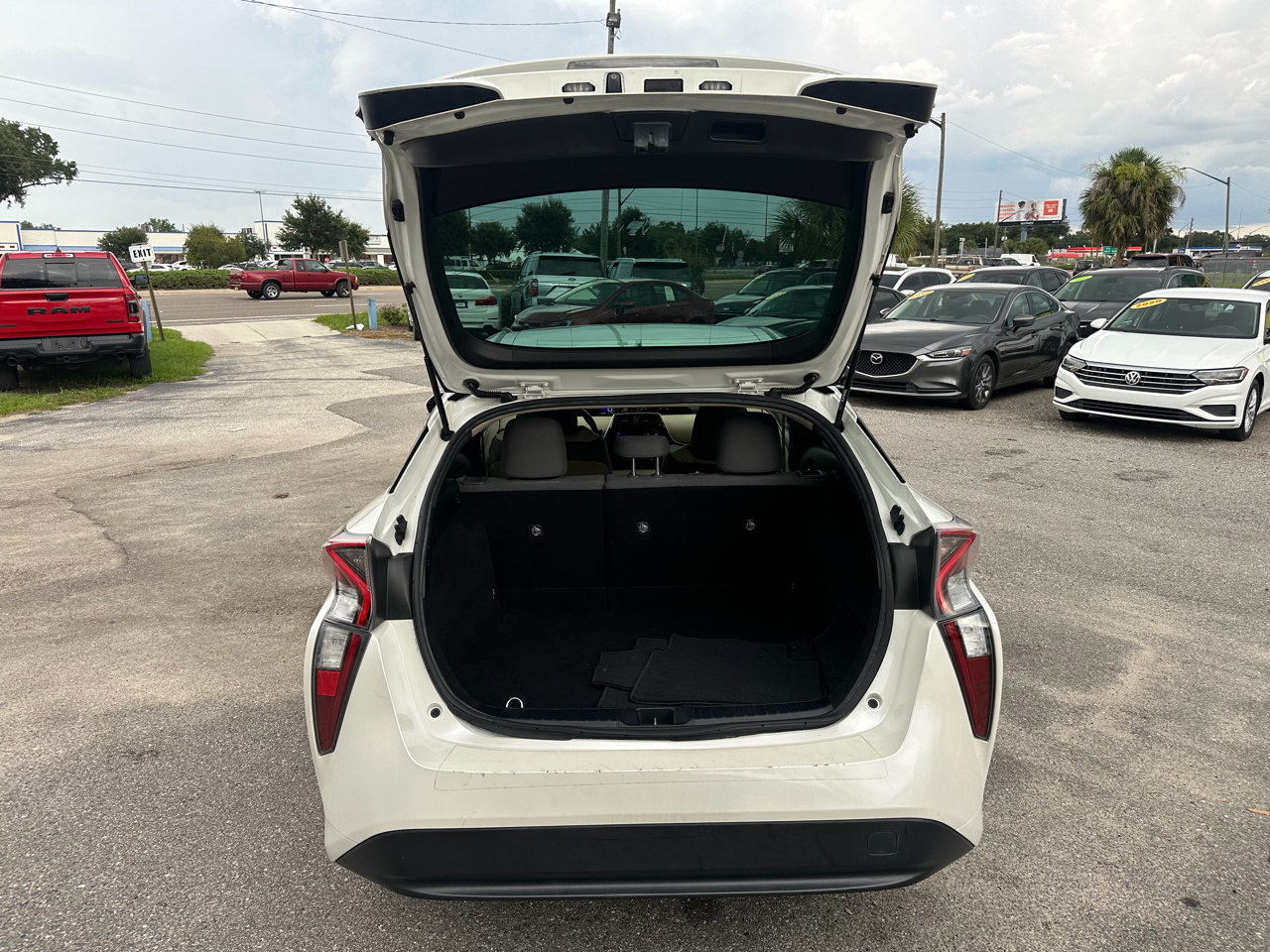 Toyota Prius 5dr HB Three Touring (Natl) 2016