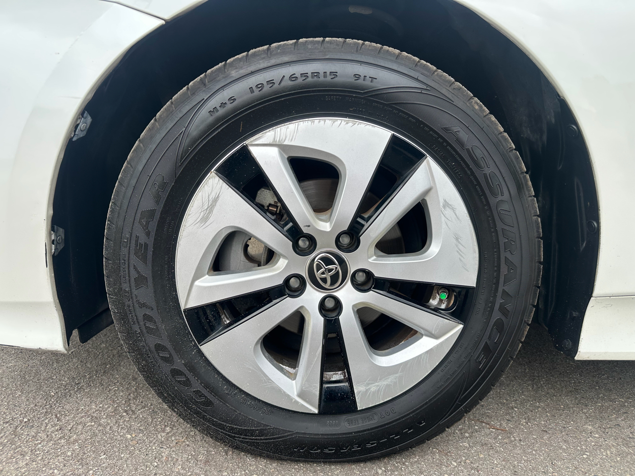 Toyota Prius 5dr HB Three Touring (Natl) 2016
