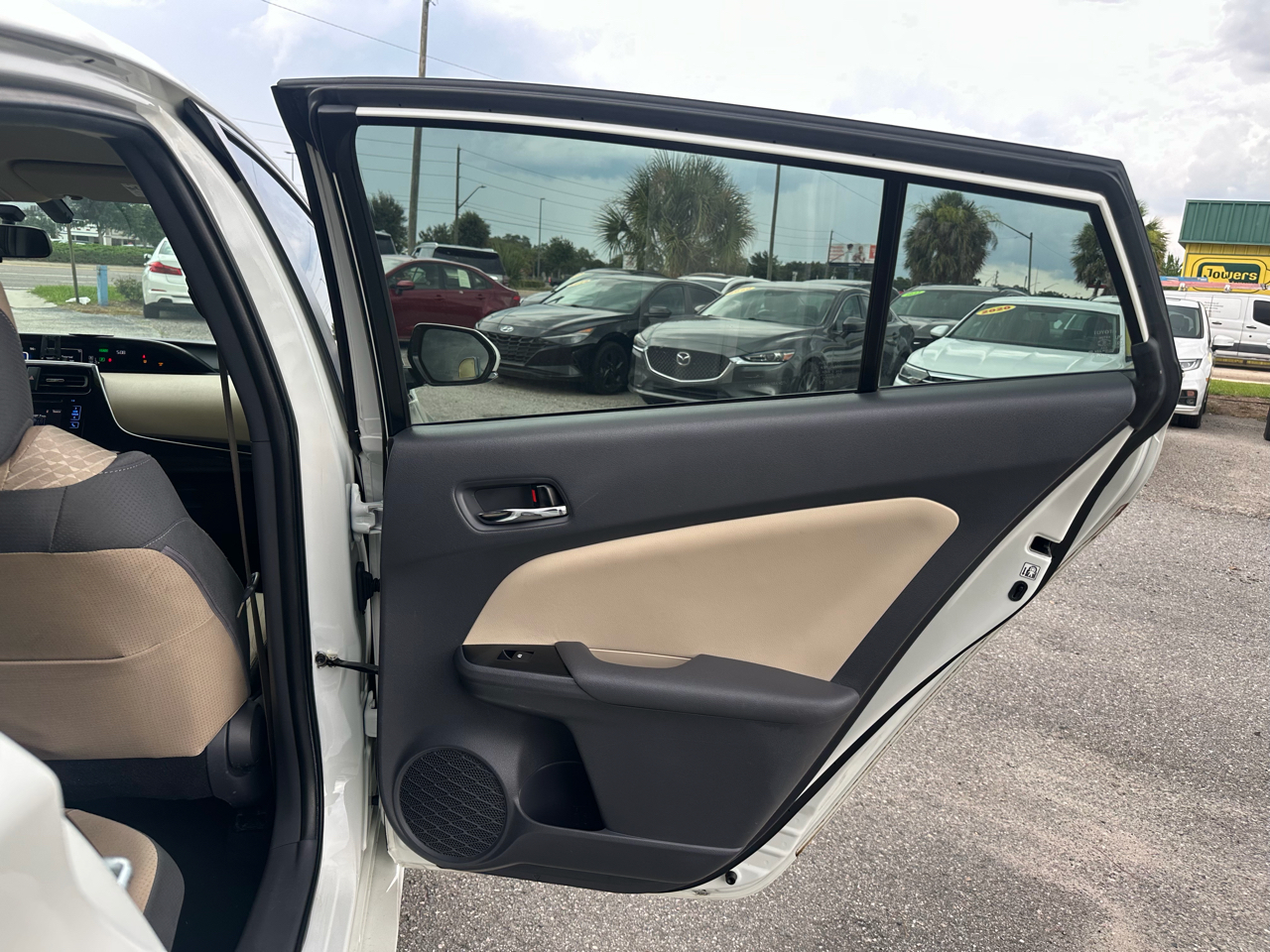 Toyota Prius 5dr HB Three Touring (Natl) 2016