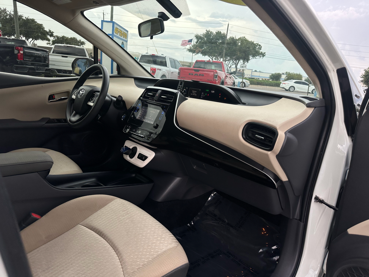 Toyota Prius 5dr HB Three Touring (Natl) 2016