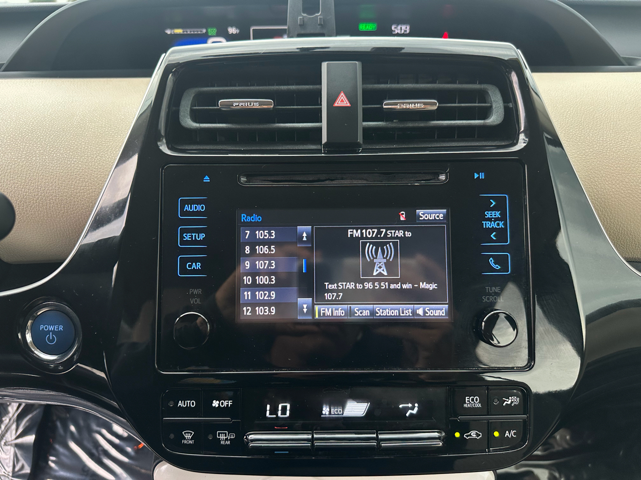 Toyota Prius 5dr HB Three Touring (Natl) 2016