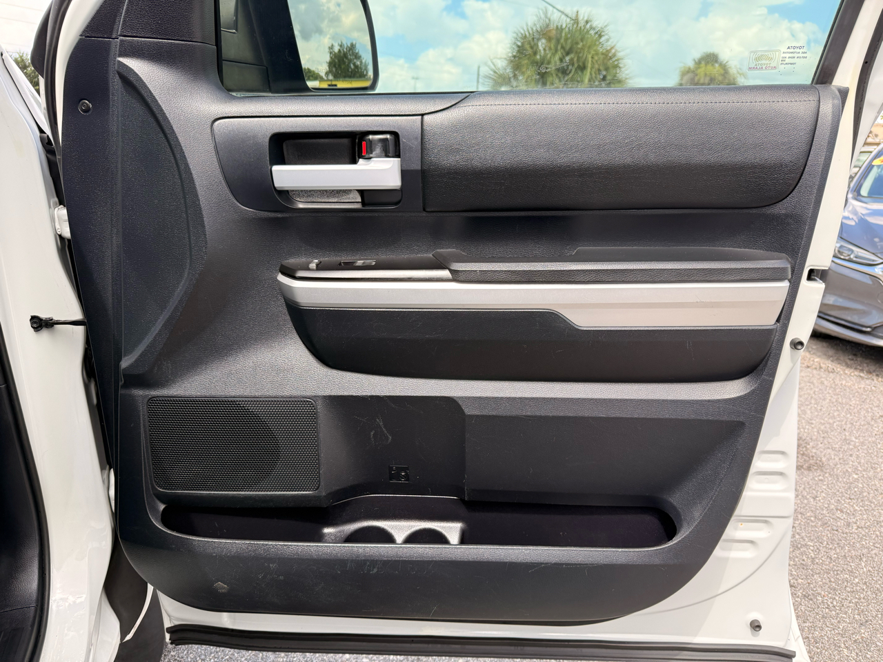 Toyota Tundra 4WD Truck Double Cab 5.7L FFV V8 6-Spd AT TRD Pro (Natl) 2016