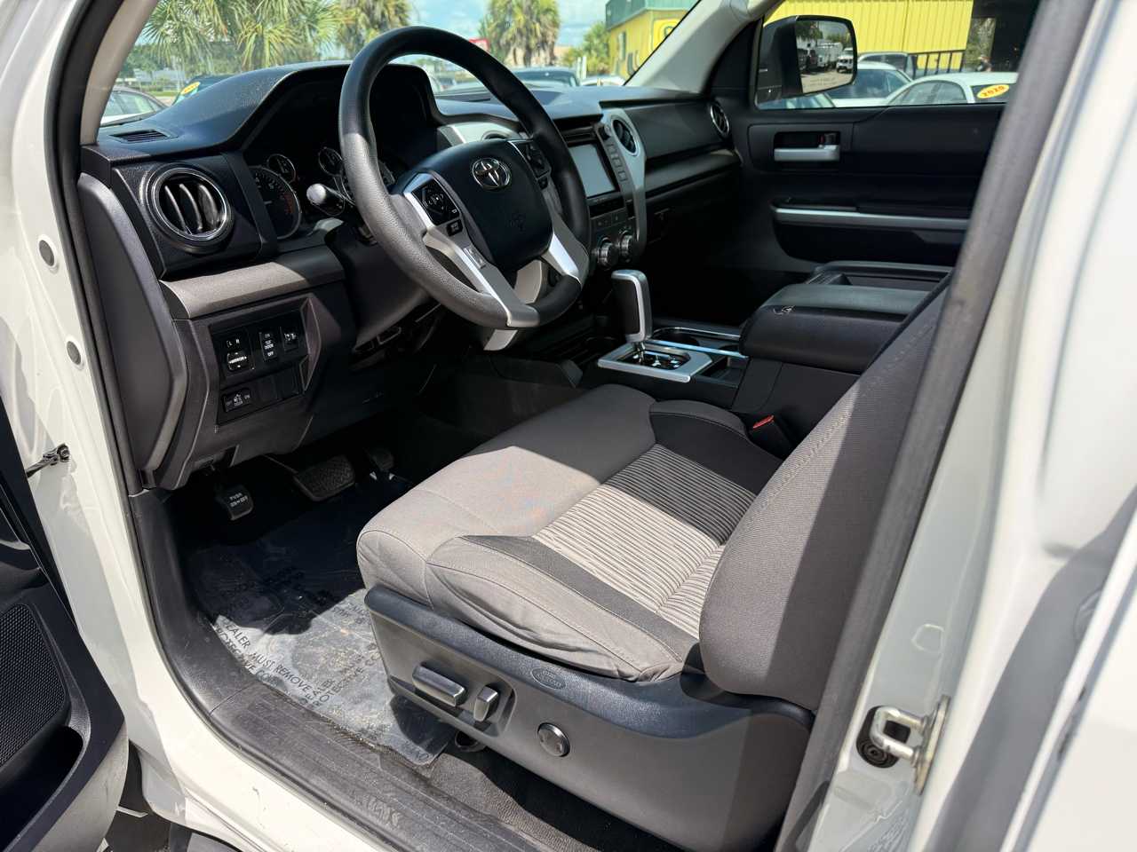 Toyota Tundra 4WD Truck Double Cab 5.7L FFV V8 6-Spd AT TRD Pro (Natl) 2016