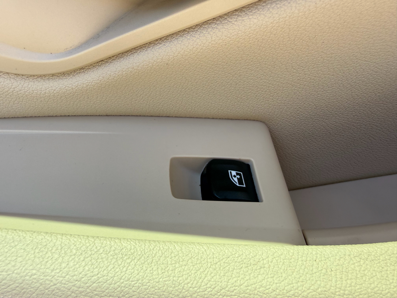 BMW 3 Series 330i Sedan North America 2021
