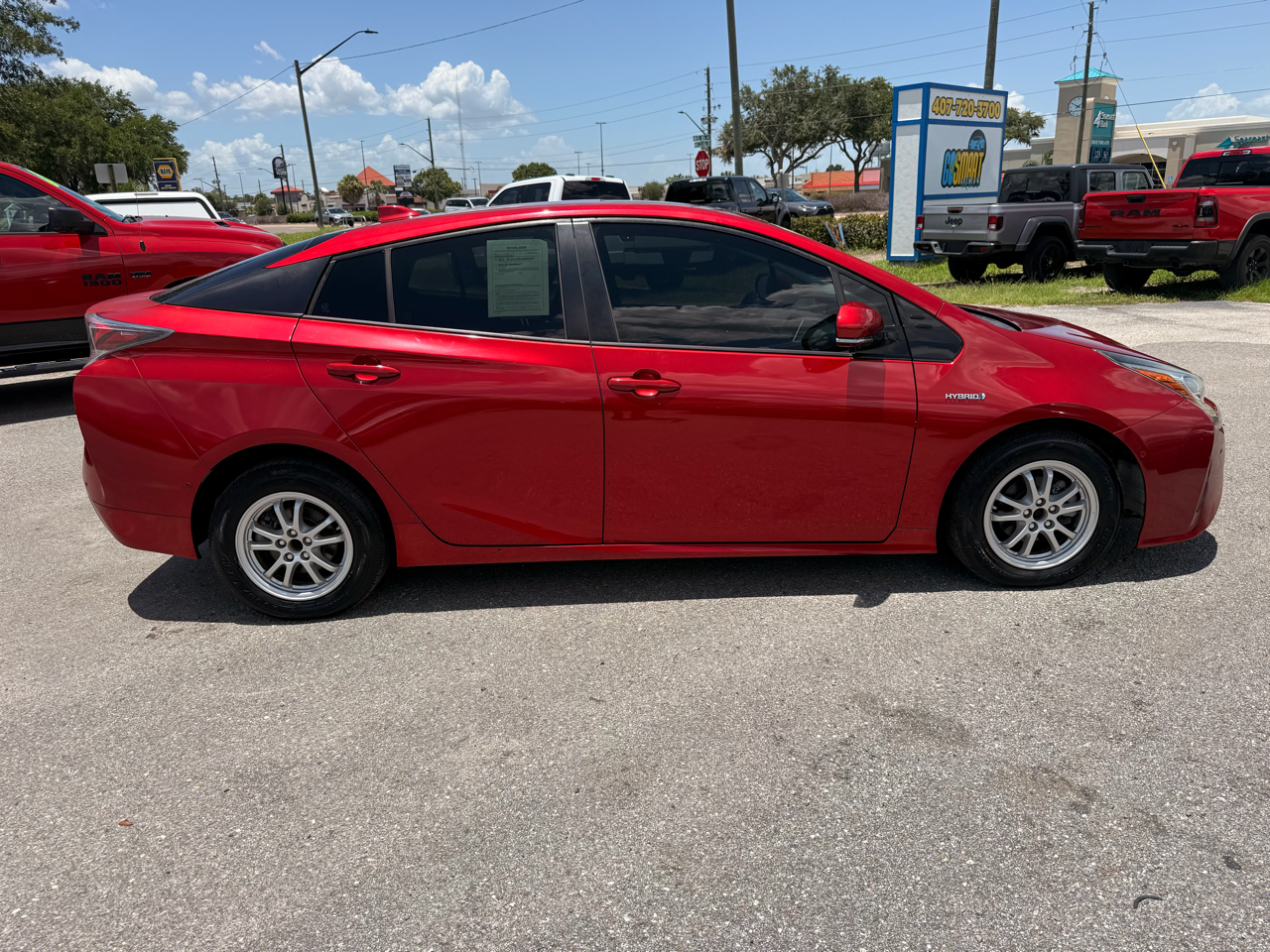 Toyota Prius Three Touring (Natl) 2017