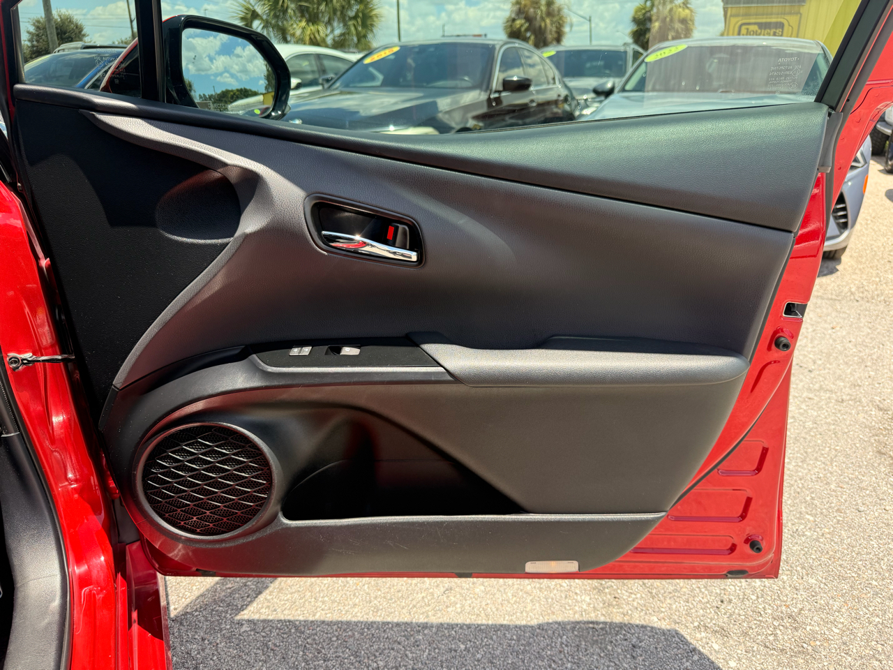 Toyota Prius Three Touring (Natl) 2017