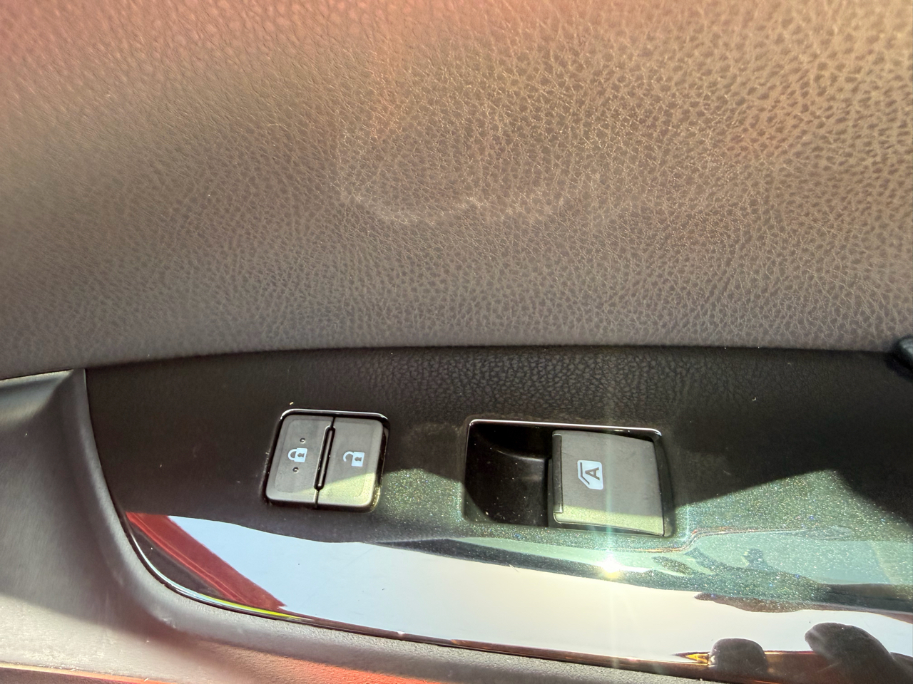 Toyota Prius Three Touring (Natl) 2017