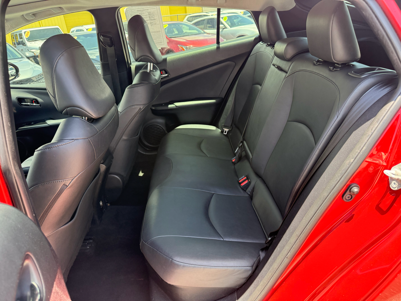 Toyota Prius Three Touring (Natl) 2017
