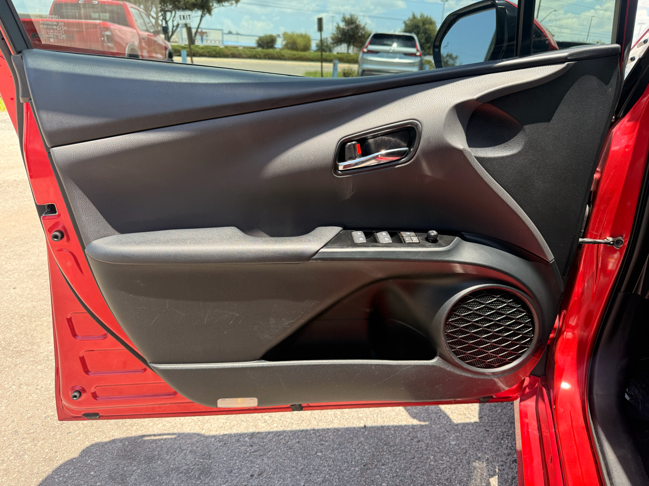 Toyota Prius Three Touring (Natl) 2017