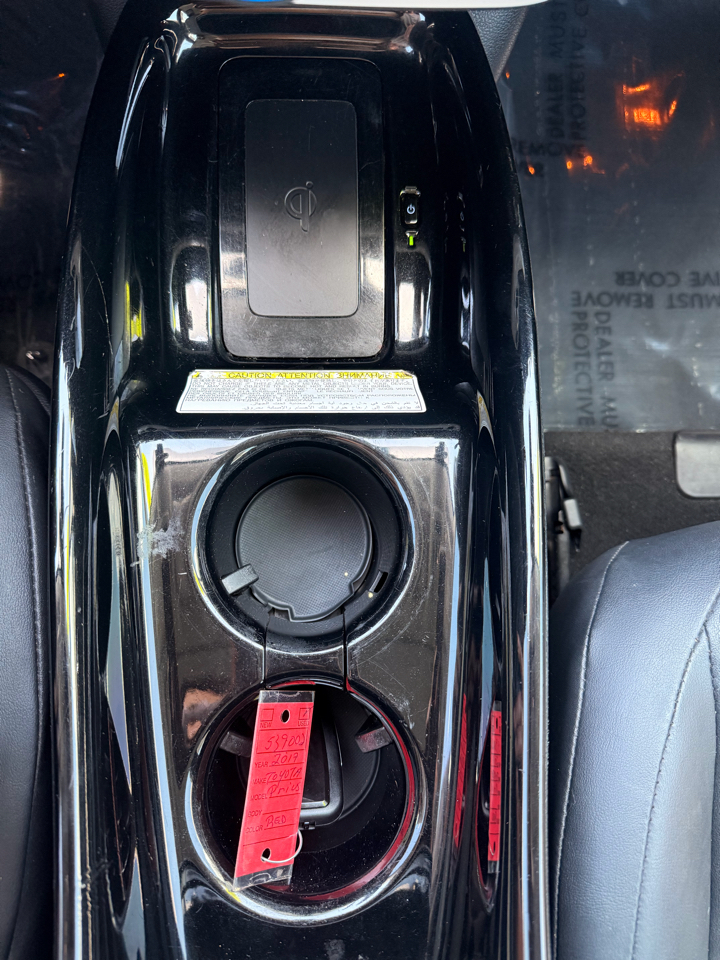 Toyota Prius Three Touring (Natl) 2017