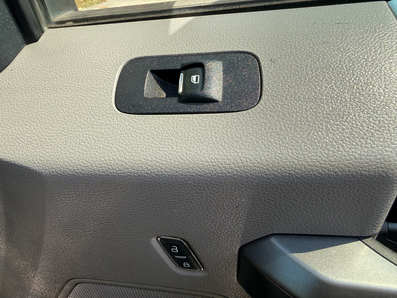 Ford Super Duty F-250 SRW XLT 4WD Crew Cab 8' Box 2021