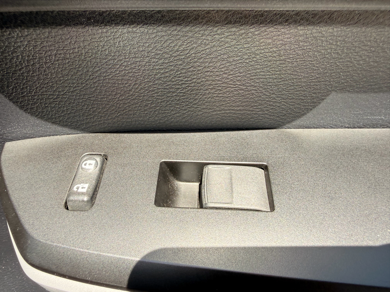 Toyota Tundra 2WD SR5 CrewMax 5.5' Bed 5.7L (Natl) 2019