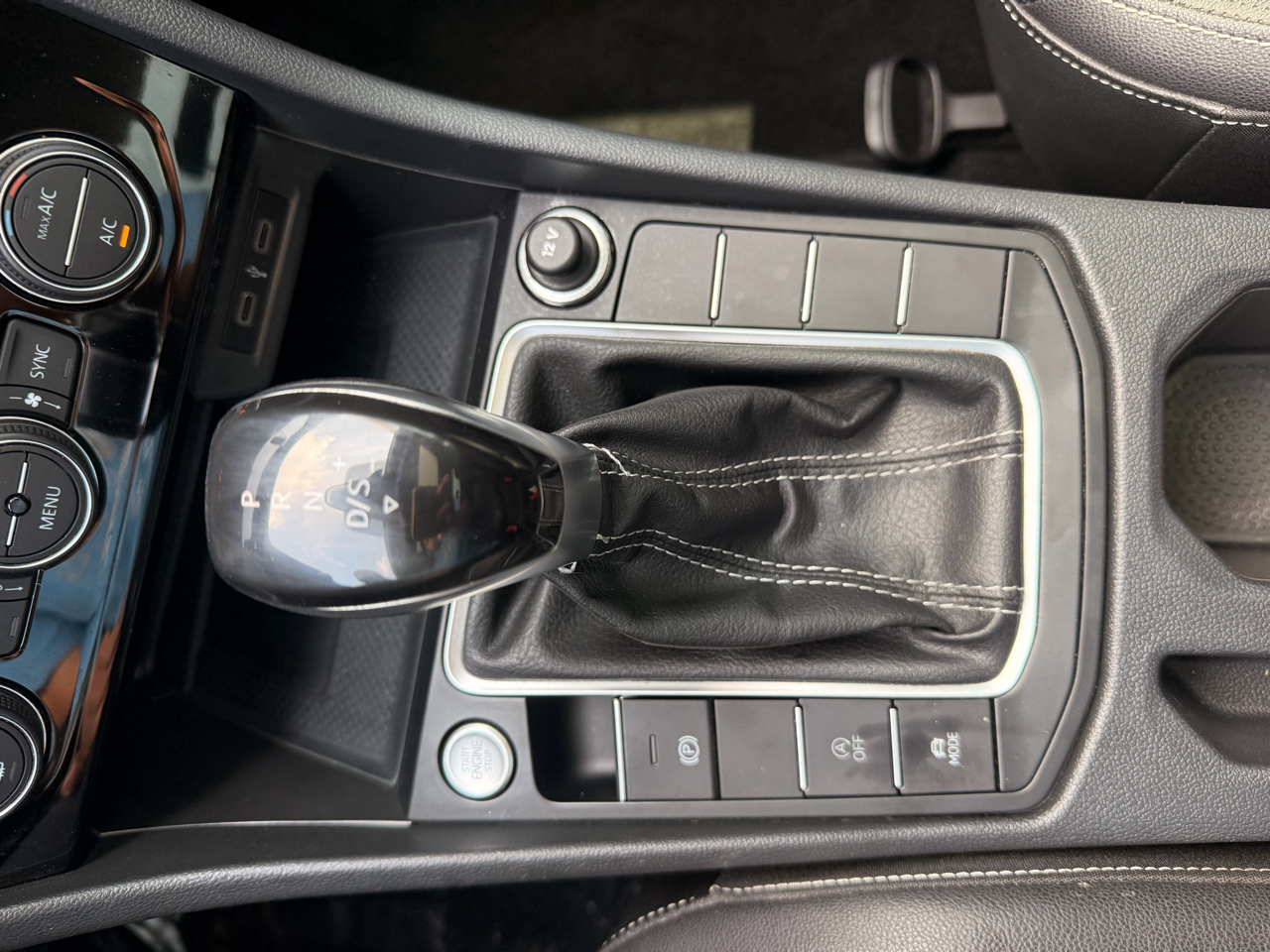 Volkswagen Jetta SEL Auto 2022
