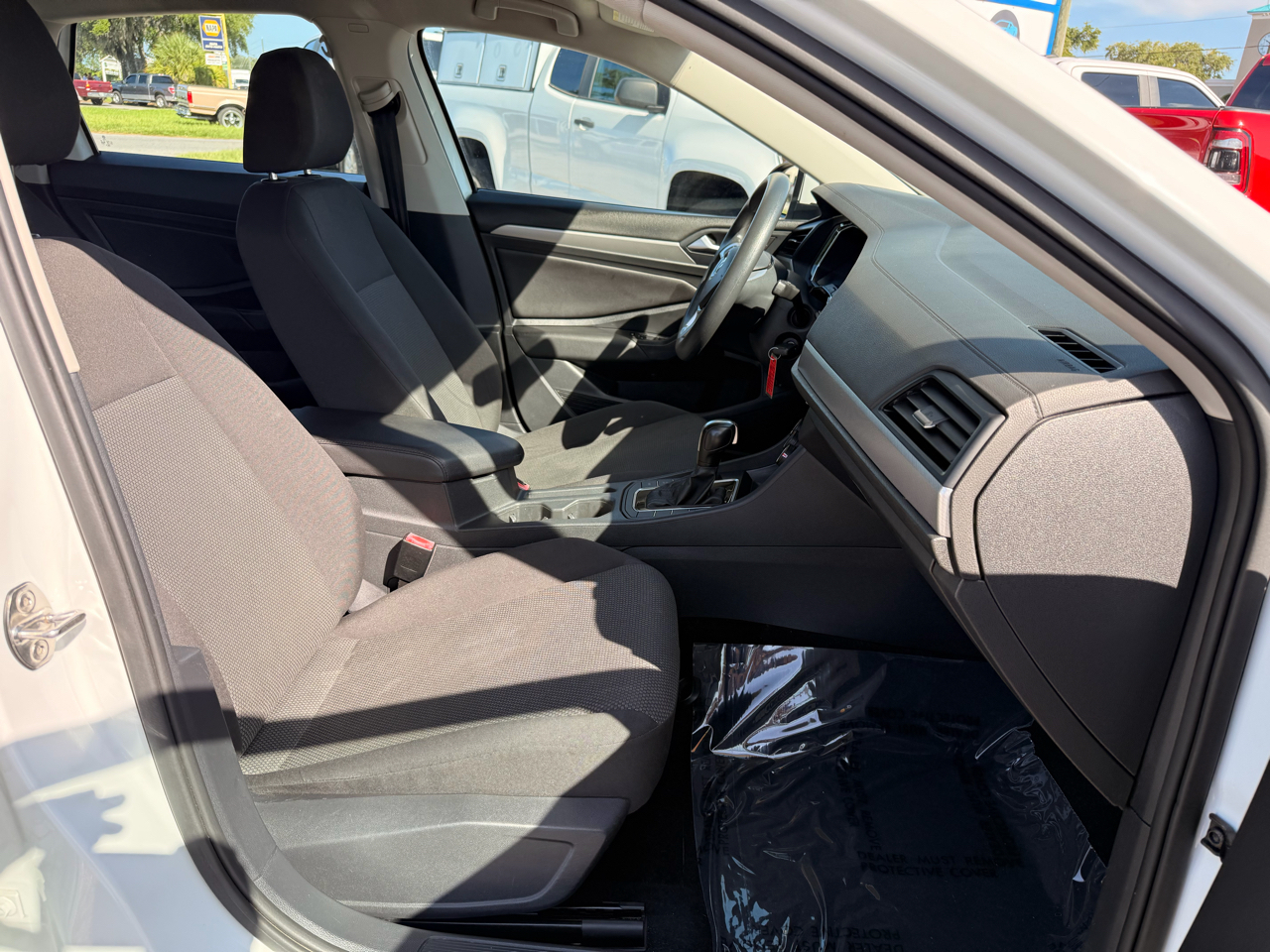 Volkswagen Jetta SE 4D Sedan 2019