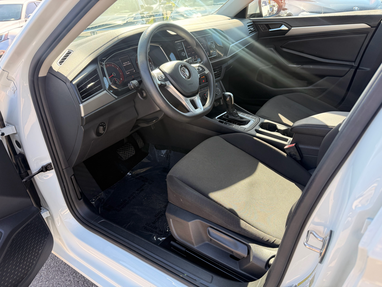 Volkswagen Jetta SE 4D Sedan 2019