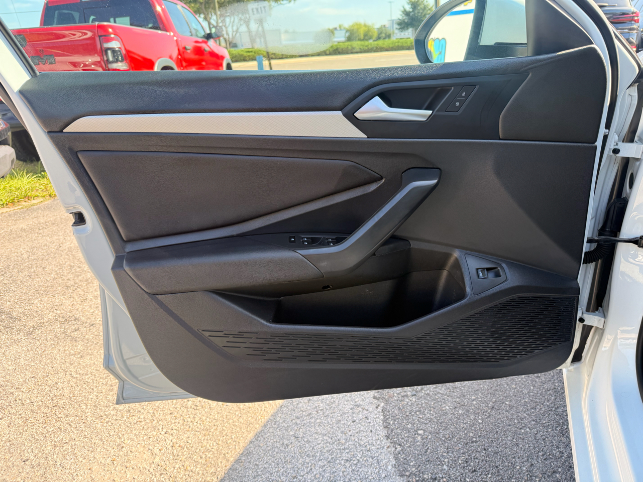 Volkswagen Jetta SE 4D Sedan 2019