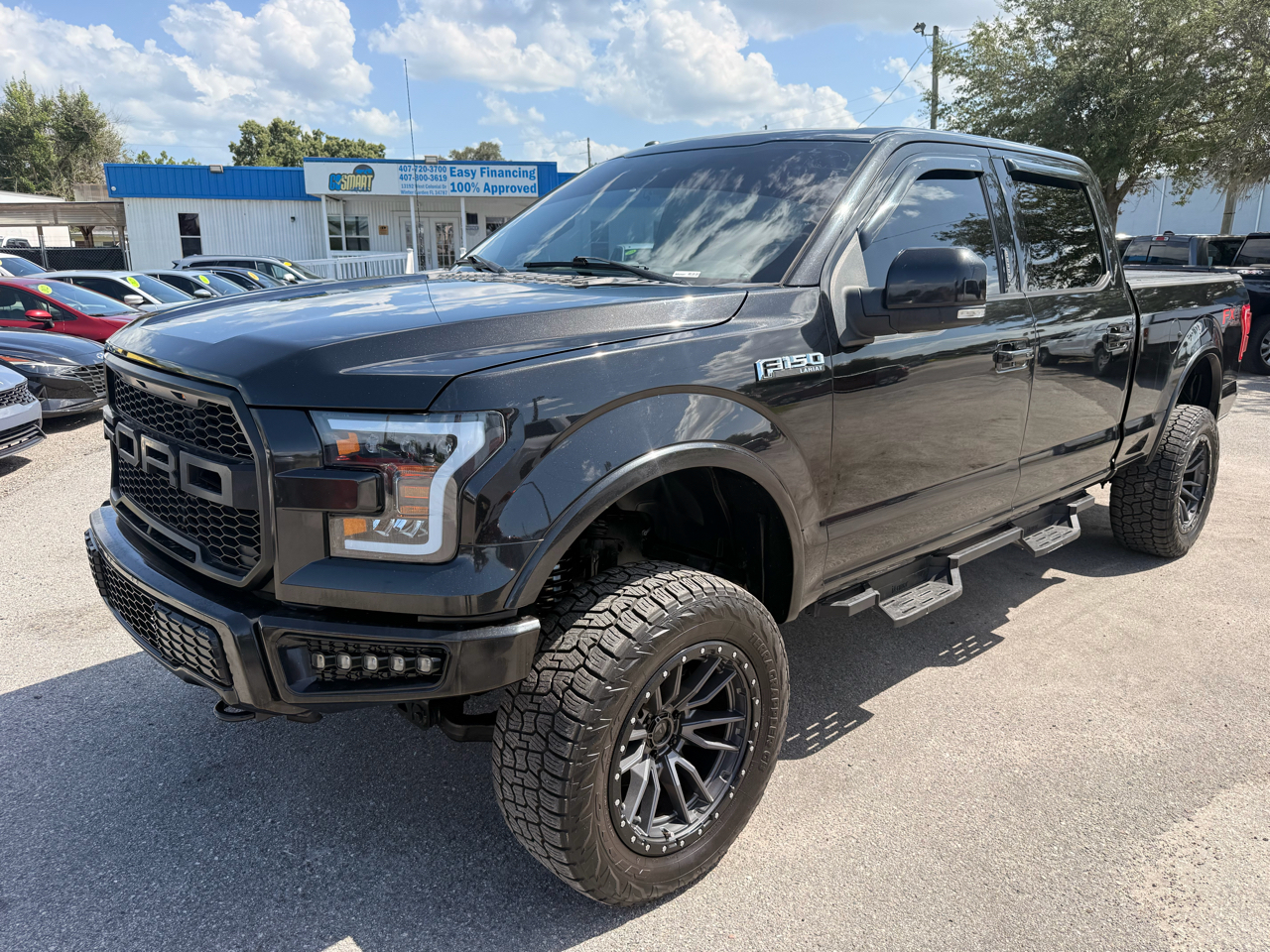 Ford F-150 4WD SuperCrew 157" Lariat w/HD Payload Pkg 2015