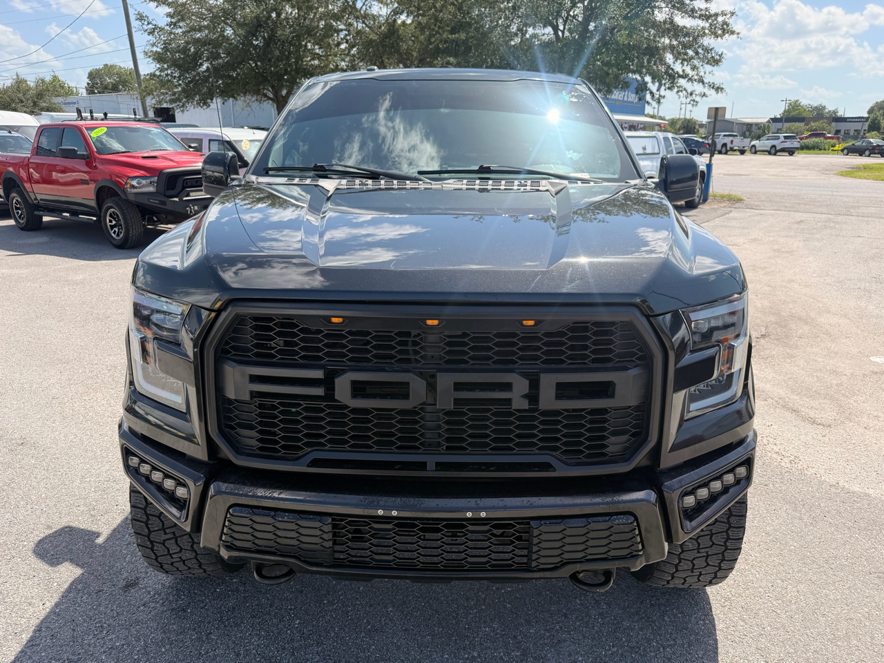 Ford F-150 4WD SuperCrew 157" Lariat w/HD Payload Pkg 2015
