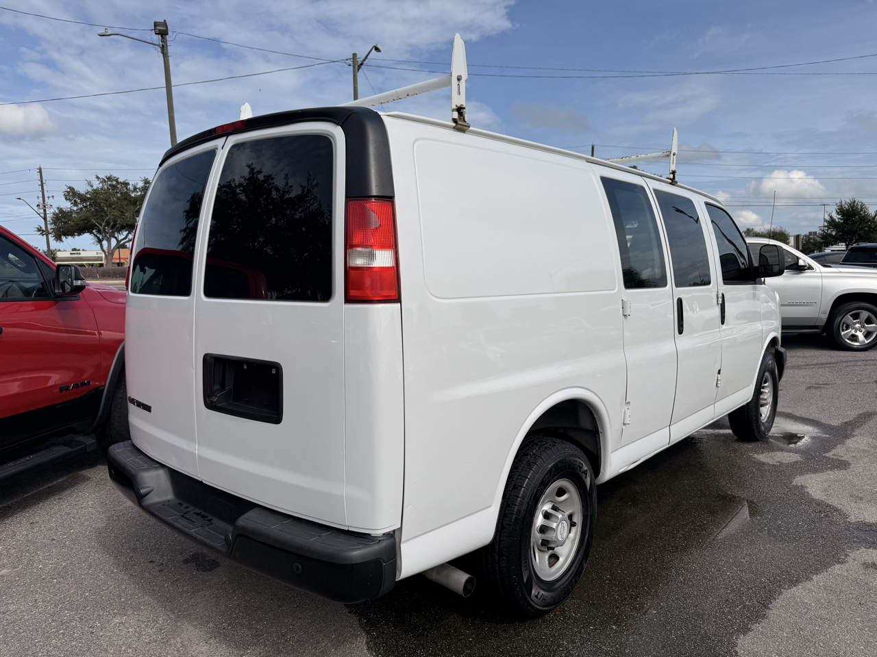 Chevrolet Express Cargo Van RWD 2500 135" 2020