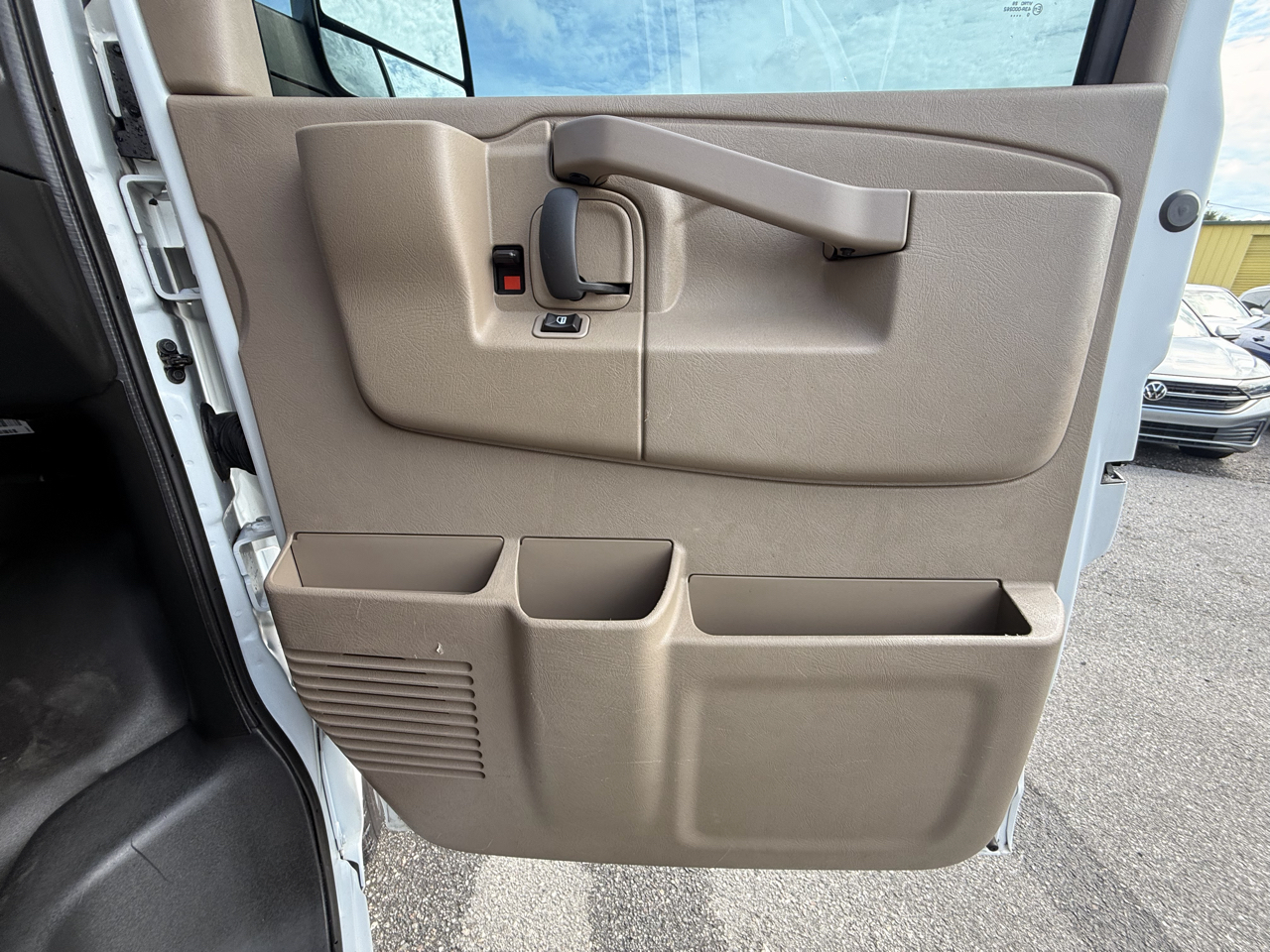 Chevrolet Express Cargo Van RWD 2500 135" 2020