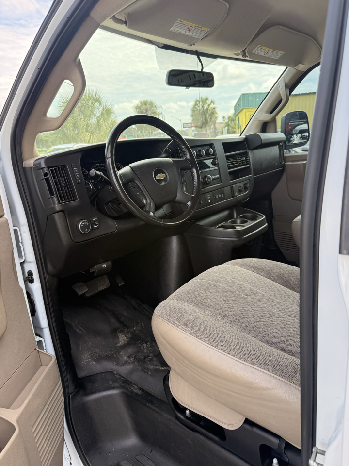 Chevrolet Express Cargo Van RWD 2500 135" 2020