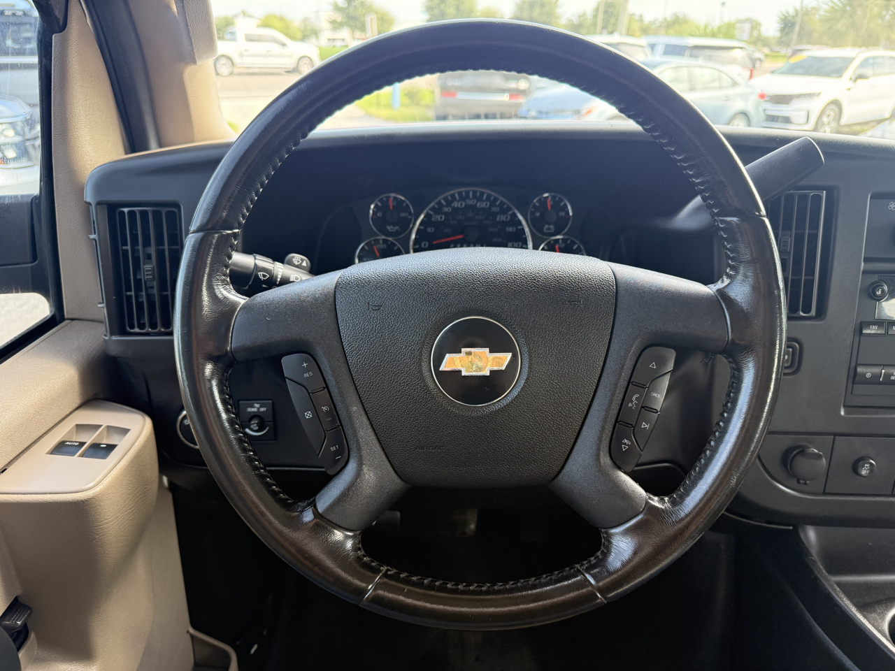 Chevrolet Express Cargo Van RWD 2500 135" 2020