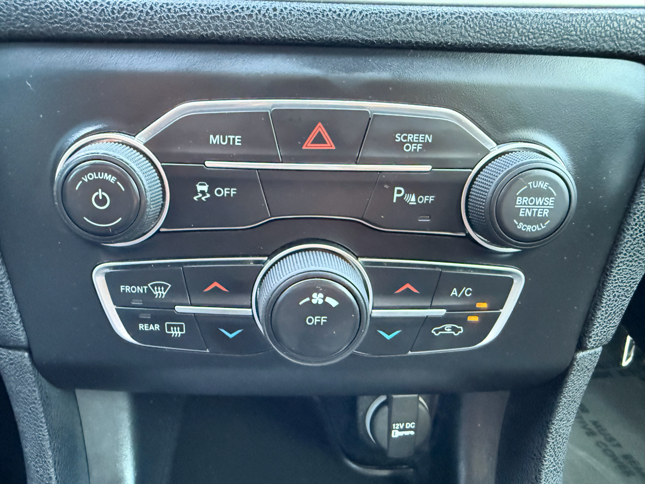 Dodge Charger SXT RWD 2019