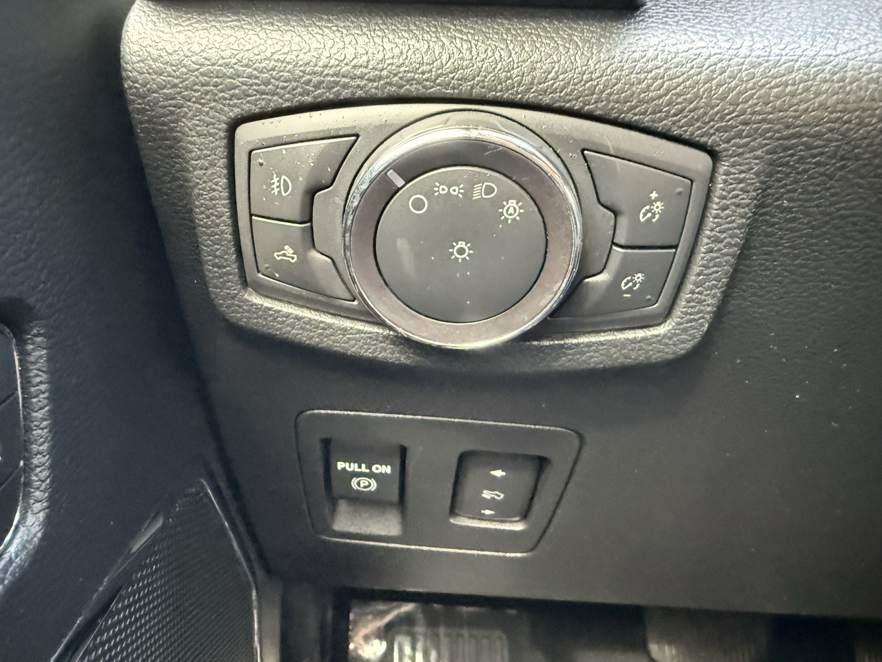 Ford F-150 Lariat 4WD SuperCrew 5.5' Box 2019
