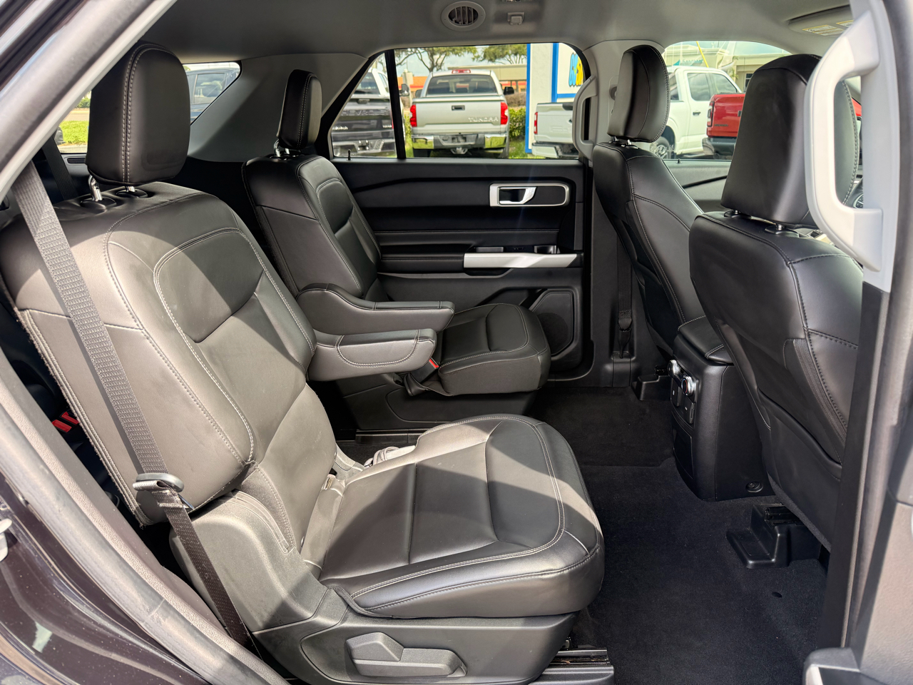 Ford Explorer XLT RWD 2022