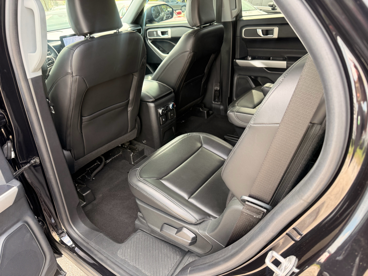 Ford Explorer XLT RWD 2022