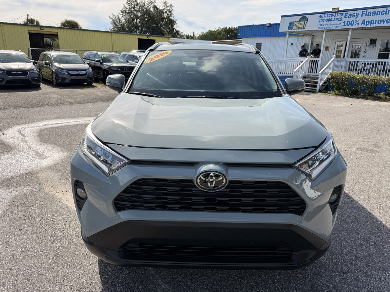 Toyota RAV4 XLE FWD (Natl) 2019