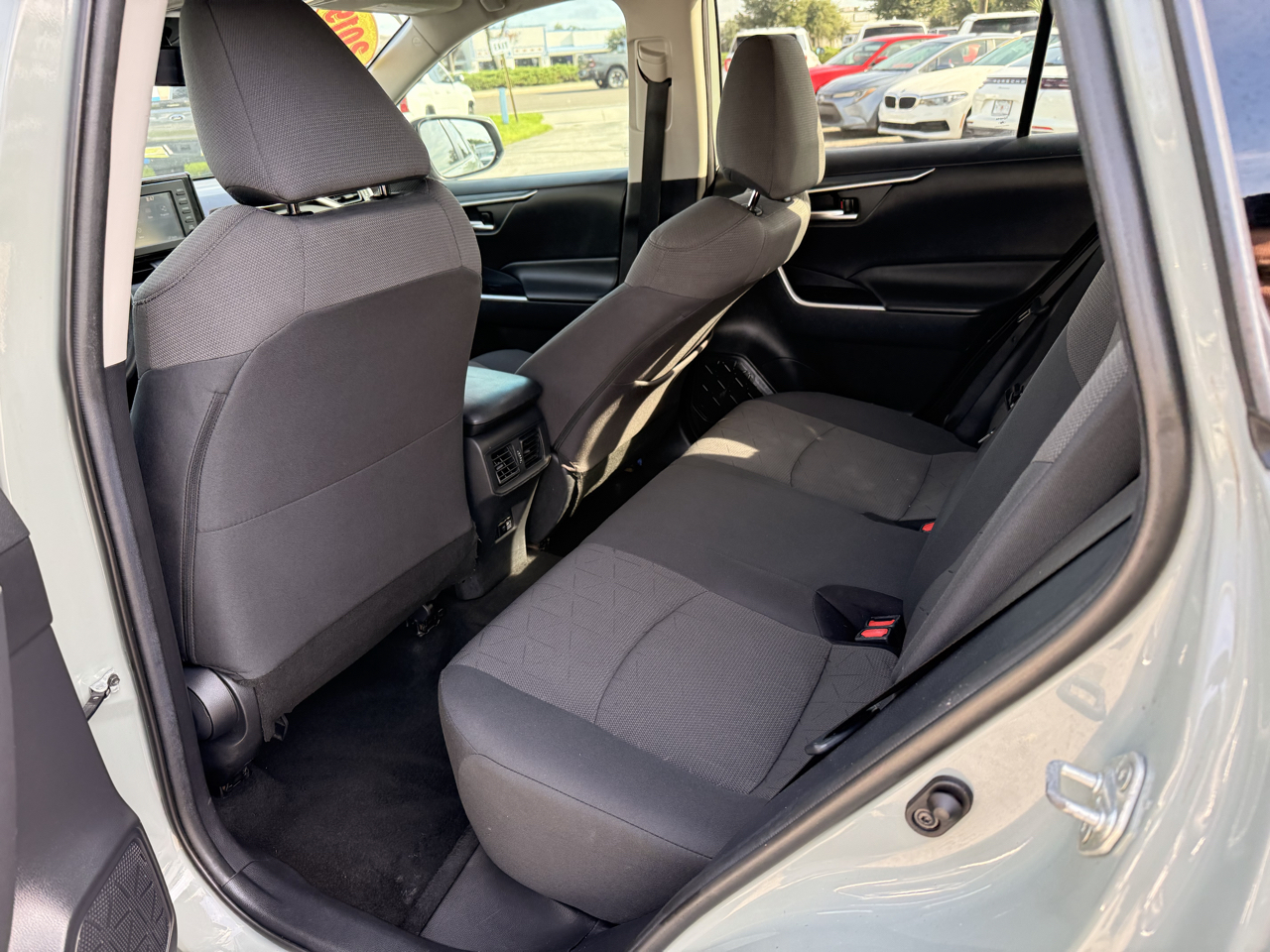 Toyota RAV4 XLE FWD (Natl) 2019