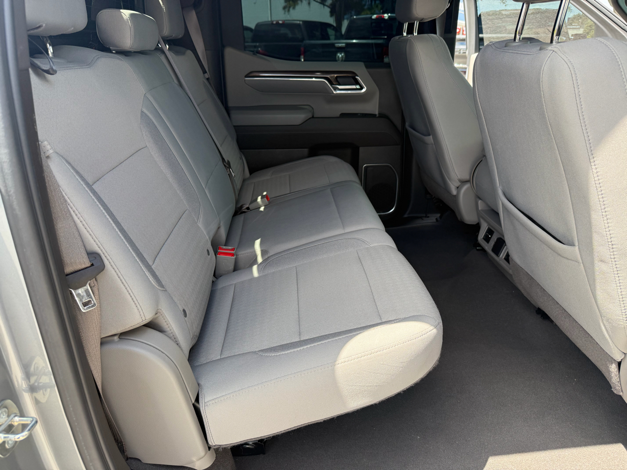 Chevrolet Silverado 1500 4WD Crew Cab 157" LT 2023