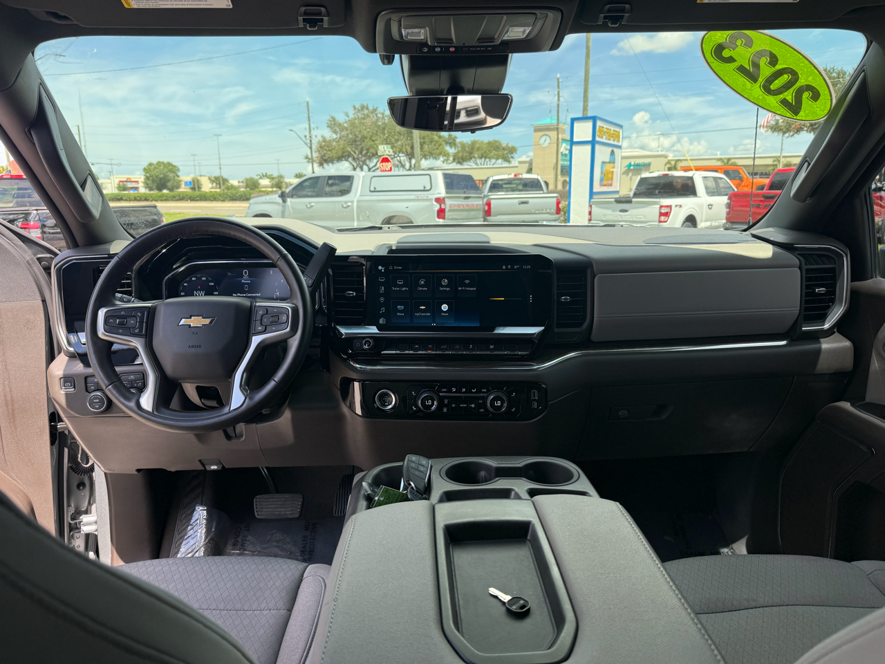 Chevrolet Silverado 1500 4WD Crew Cab 157" LT 2023
