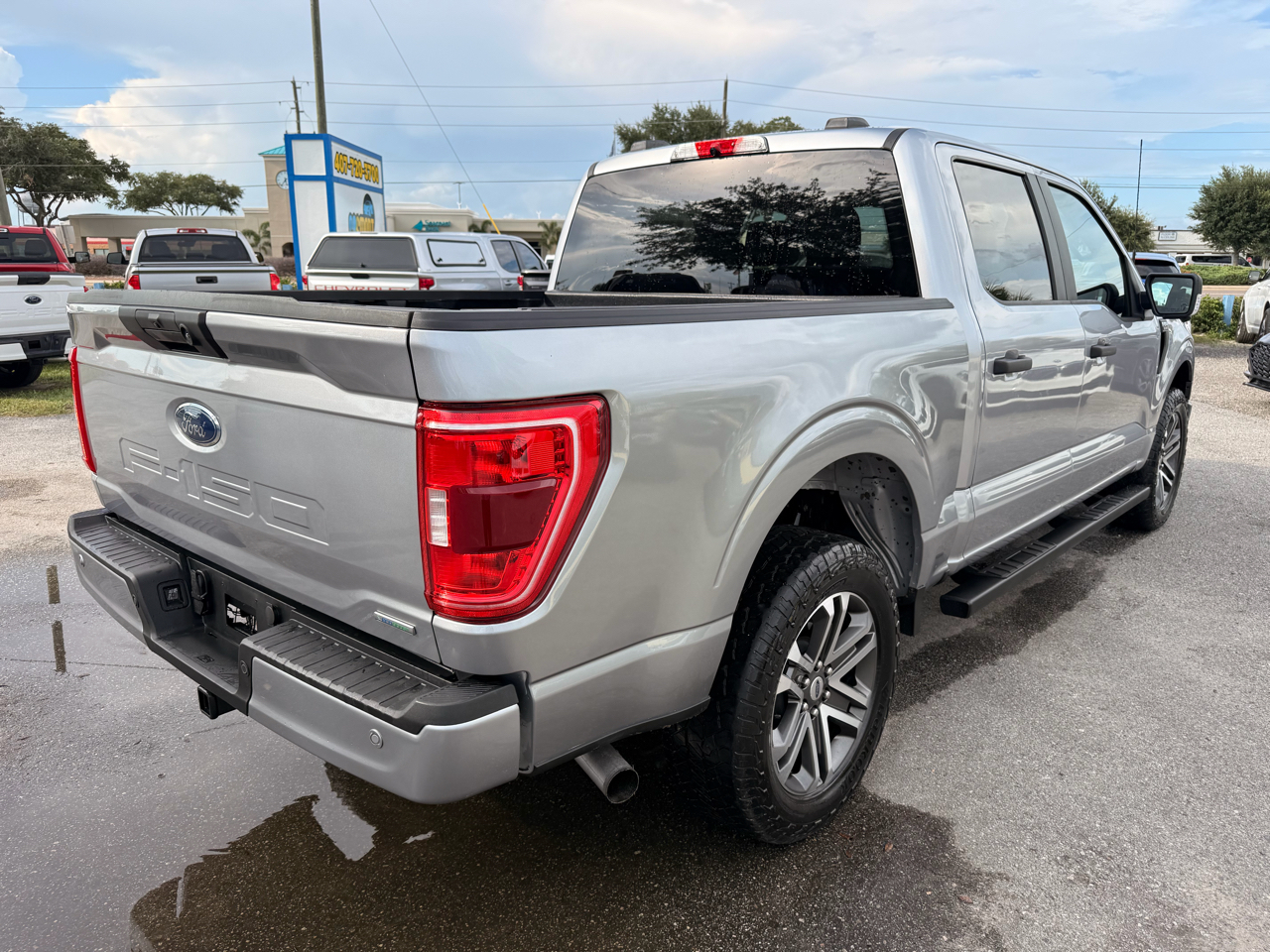Ford F-150 XL 4WD SuperCrew 5.5' Box 2022
