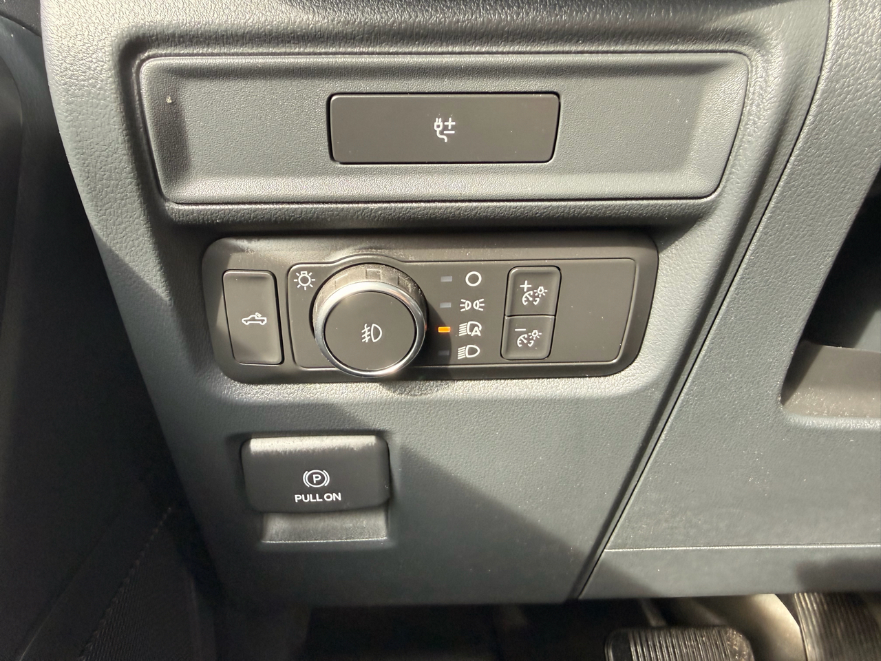Ford F-150 XL 4WD SuperCrew 5.5' Box 2022