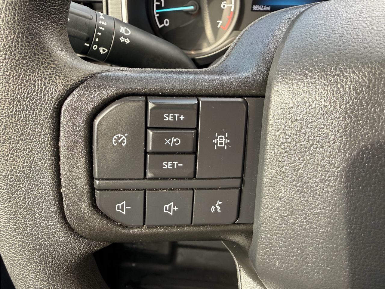 Ford F-150 XL 4WD SuperCrew 5.5' Box 2022