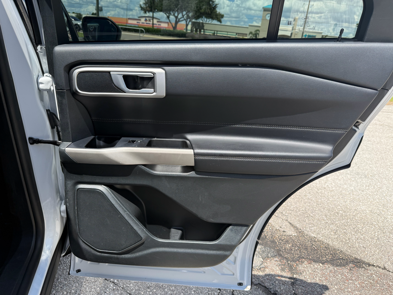 Ford Explorer XLT RWD 2023