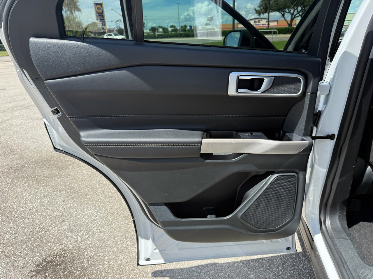 Ford Explorer XLT RWD 2023