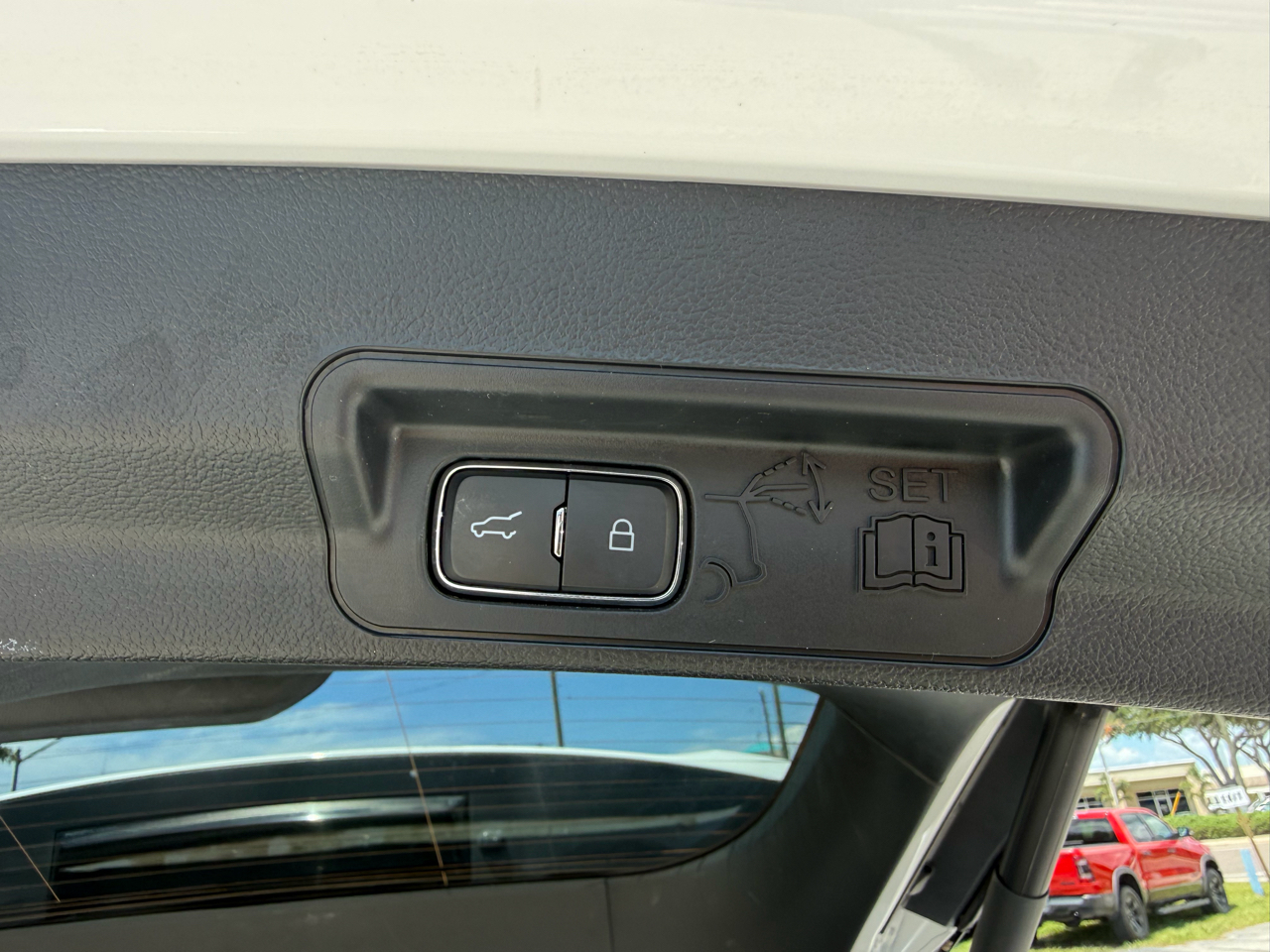 Ford Explorer XLT RWD 2023