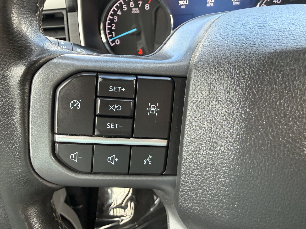 Ford F-150 XLT 4WD SuperCrew 5.5' Box 2023